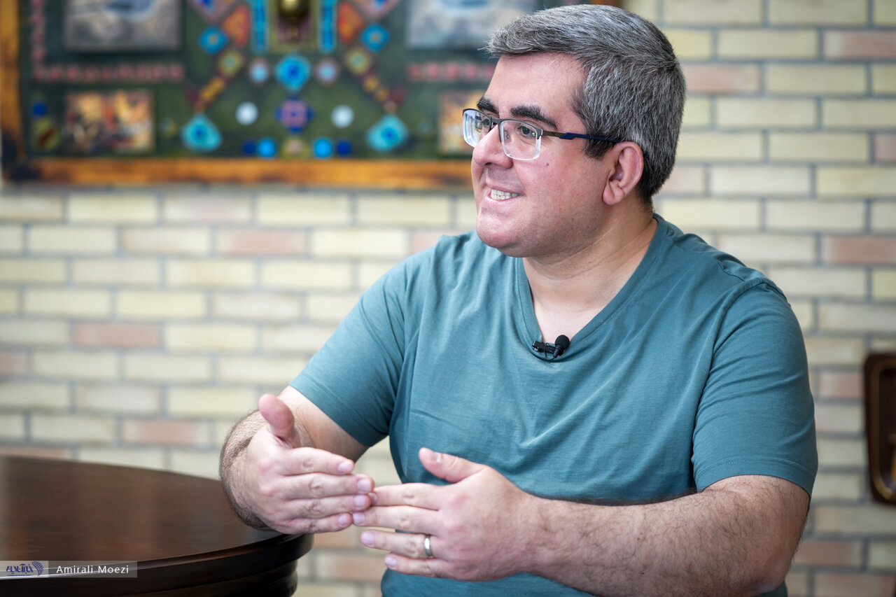 ببینید| چرا نباید اطلاعات حساس خود را به چت‌بات‌ها بدهیم؟