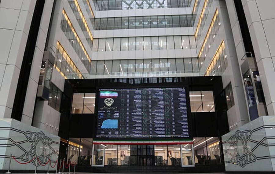 علت افت بورس و احتیاط سهامداران