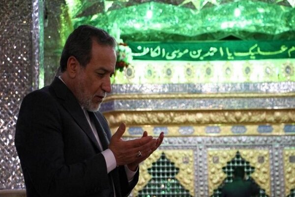 تشرف وزیر امور خارجه به حرم مطهر حضرت احمد بن موسی الکاظم شاهچراغ (ع)