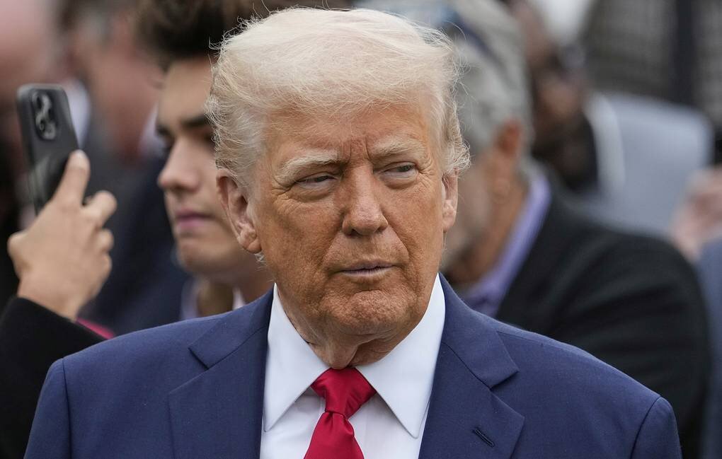 دونالد ترامپ اپل و سامسونگ را تهدید کرد