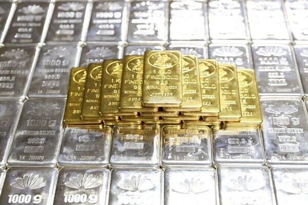 قیمت طلای جهانی ۲۴ اردیبهشت؛ اونس به ۳۲۳۰ دلار رسید