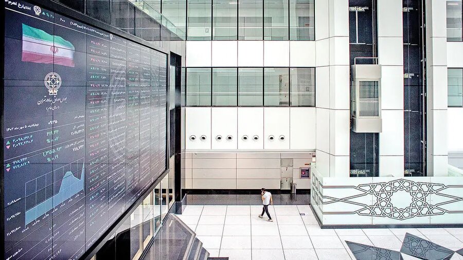 ارزش معاملات خُرد سهام تا نیمه معاملات امروز از مرز ۳ همت عبور کرد